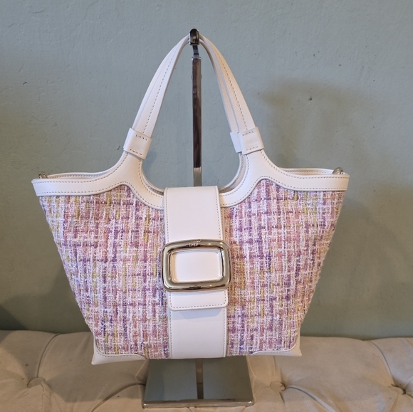 Roger Vivier Handbags - NWT Roger Vivier Choc Mini Shopping Bag